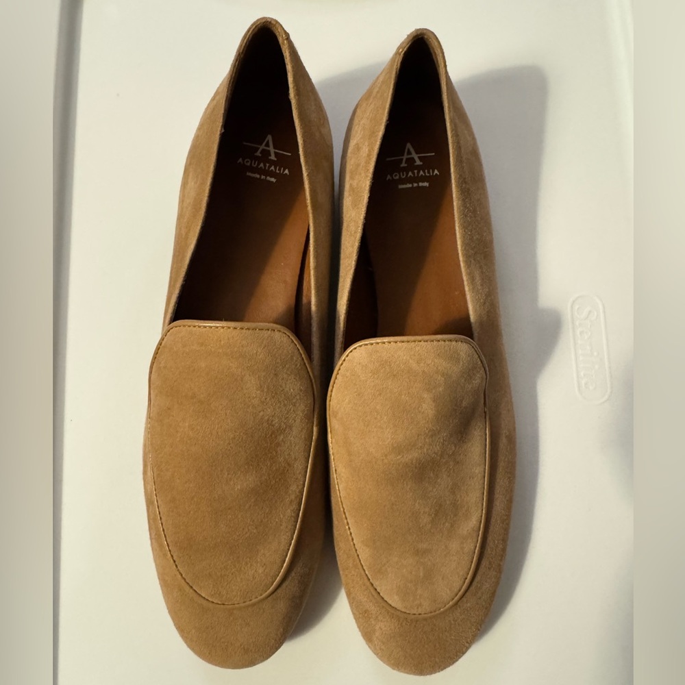 Aquatalia Women's Tan Suede Flats